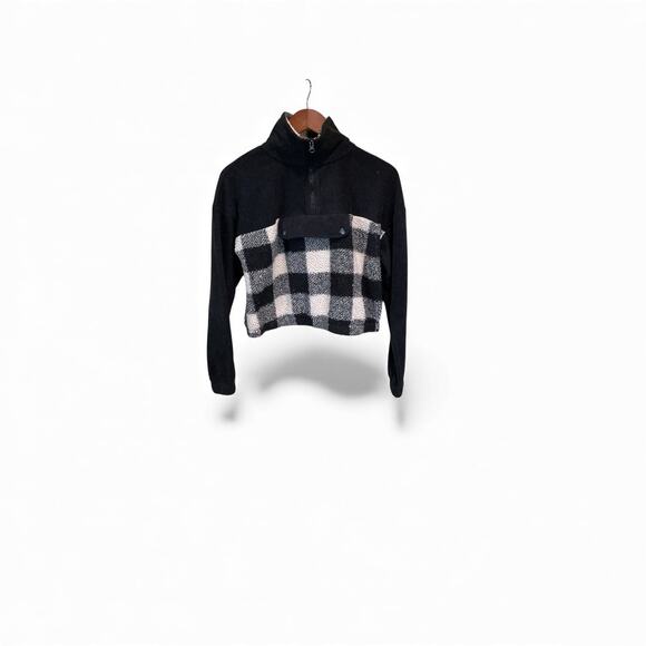 Faux Fur Buffalo Plaid Pullover Women’s Small Black White Cropped 1/2 Zip Jacket - Picture 1 of 7